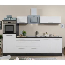 Cuisine Olivone III -Le Coin Cuisine 1000269198 230609 011 MOOD IMAGE P000000001000269198 mood