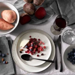 Assiettes HENLEY (lot De 4) -Le Coin Cuisine 1000332742 220215 027 MOOD DETAILS P000000001000332742 mood