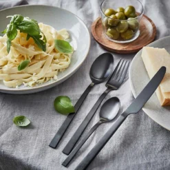 Assiette à Pâtes HENLEY -Le Coin Cuisine 1000365107 230622 021 MOOD DETAILS P000000001000365107 mood