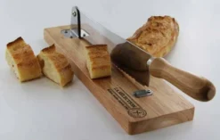 Trancheuse à Pain En Bois Et Inox -Le Coin Cuisine 7057ef41ba0b4c10af0ce9791499f3d6.cropped 74 226 857 546.processed