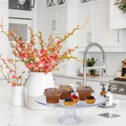 Plat à Gâteau En Verre Sur Pied -Le Coin Cuisine bf3f64f3d5014d6fac63bbbf4ffd43cd