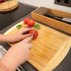 Planche à Découper Récupérateur Jus -Le Coin Cuisine c55ff250415446f0ab1296b854937a49