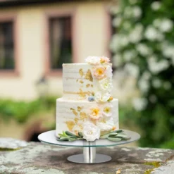 Plat à Gâteaux Sur Pied 12 Plat à Gâteaux Sur Pied -Le Coin Cuisine c7cbcaccf9e0497aa7f8c407d7dc392a