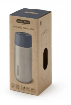 Black+Blum Tasse Nomade Isotherme -Le Coin Cuisine e2f020f5cffd49aa93c03a67ab9a9499.cropped 294 181 483 711.processed